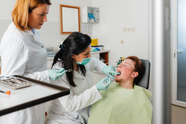 Best Emergency Treatment for Toothache in Colchester, IL